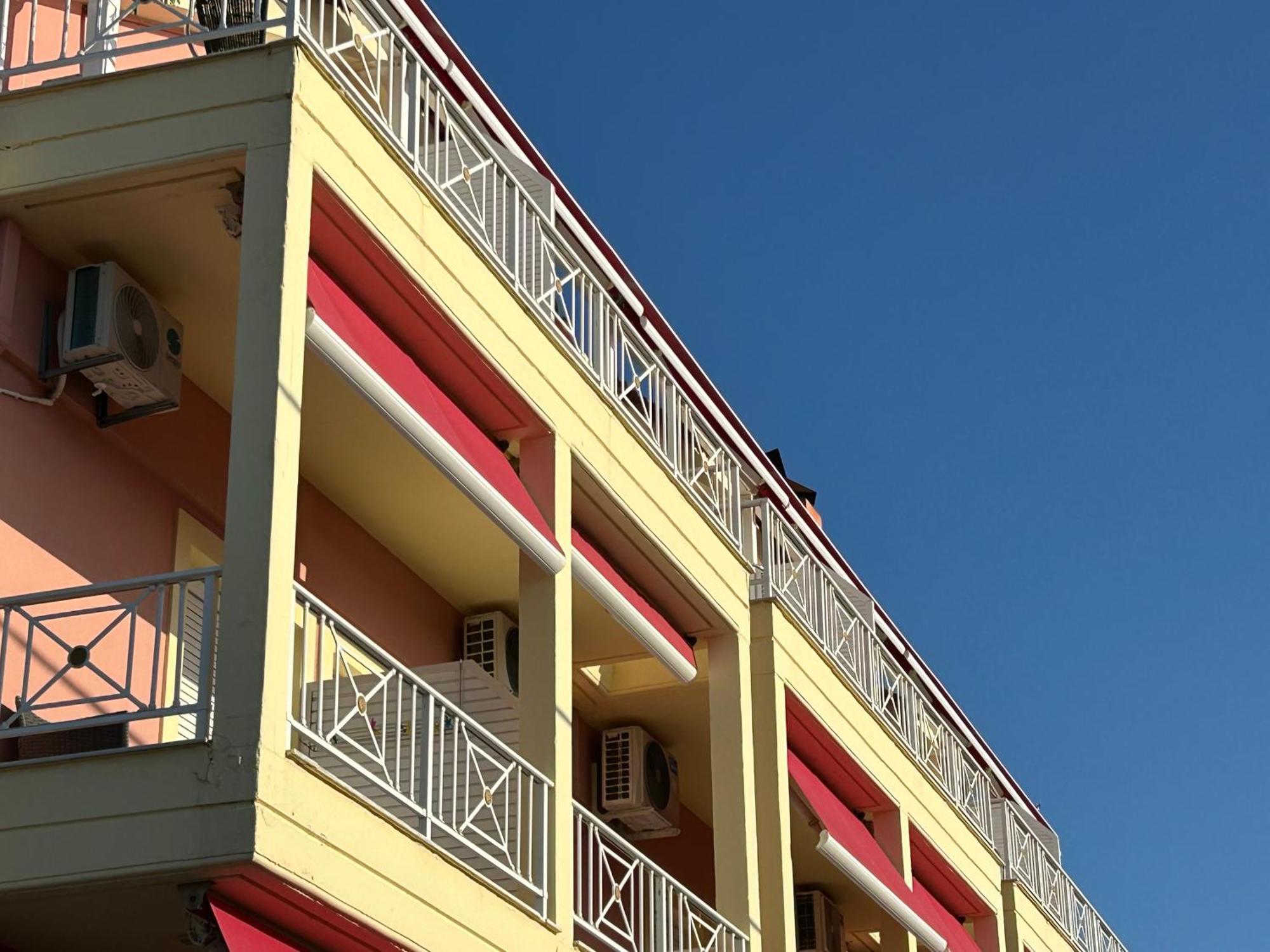 Brati Ii Hotel